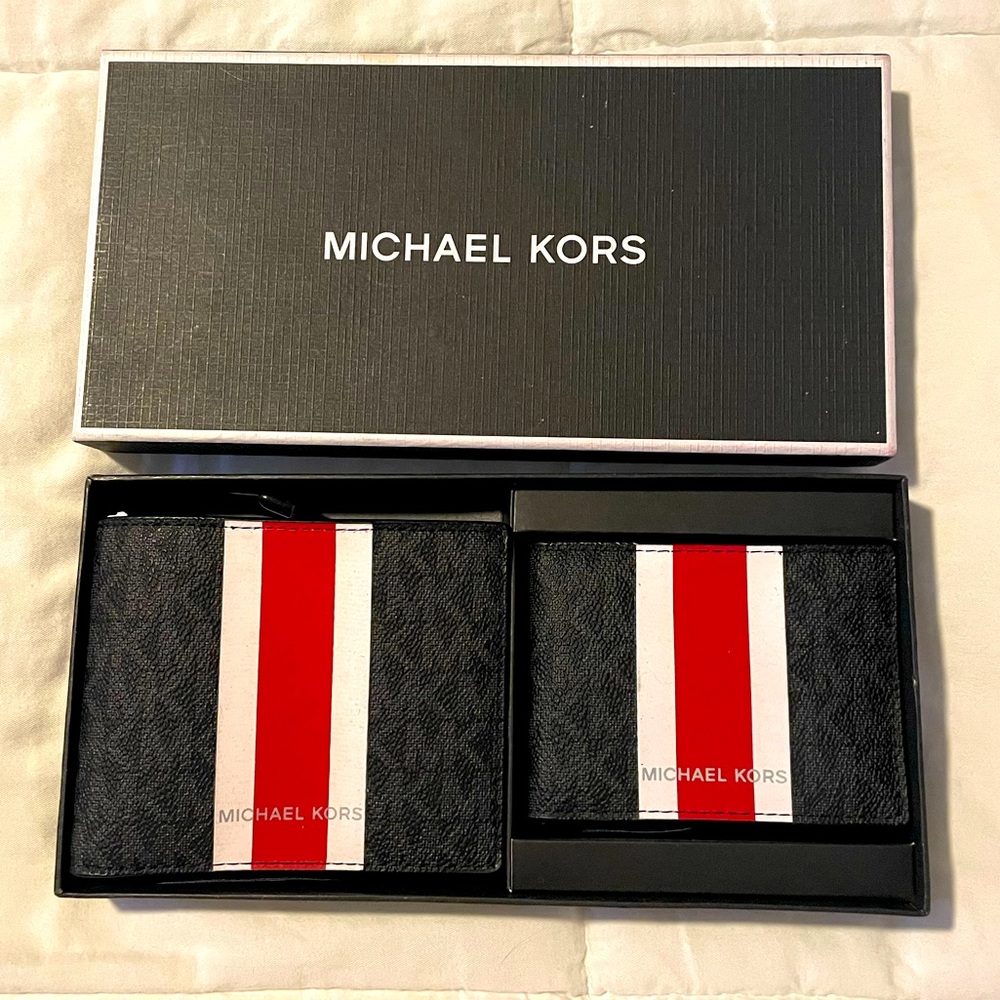 Michael Kors 2 piece Wallet Set